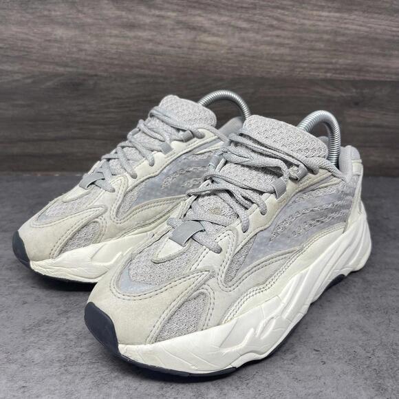 Yeezy Boost 700 V2 Static Shoes Mens Size 5 / Womens 6.5 White Silver Lot EF2829 main image 10